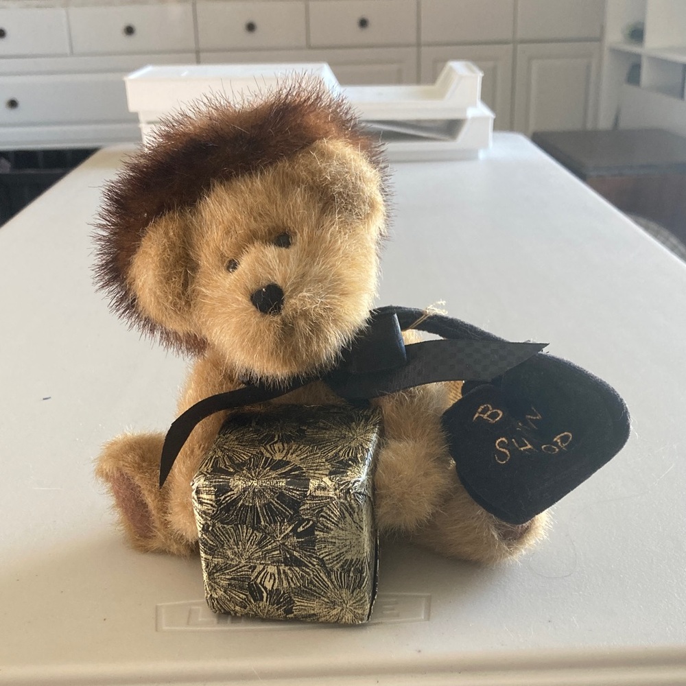 Boyd’s Brown Teddy Bear 903401 Ivanna Spendalot 1988-02